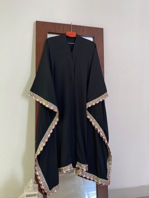 SQUARE CAPE WITH PINK LACE